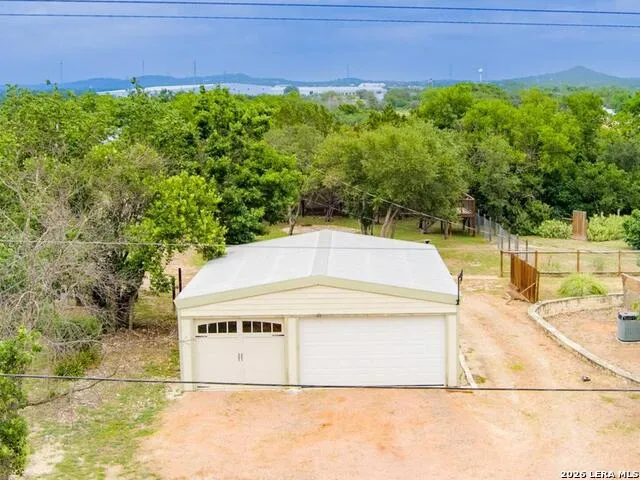 208 FRONT ST Comfort, TX 78013