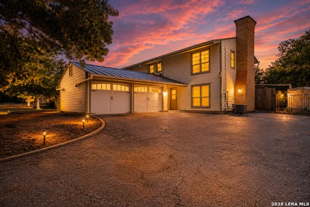 208 FRONT ST Comfort, TX 78013
