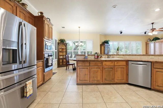 314 Las Tablas Helotes, TX 78023