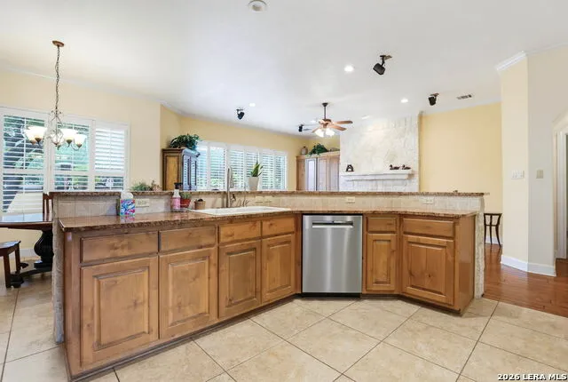 314 Las Tablas Helotes, TX 78023