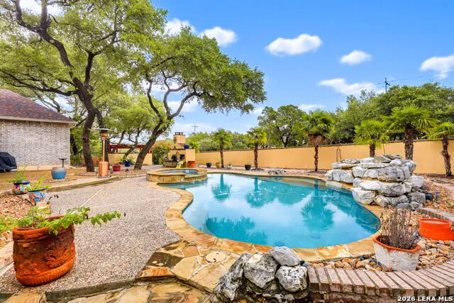 314 Las Tablas Helotes, TX 78023