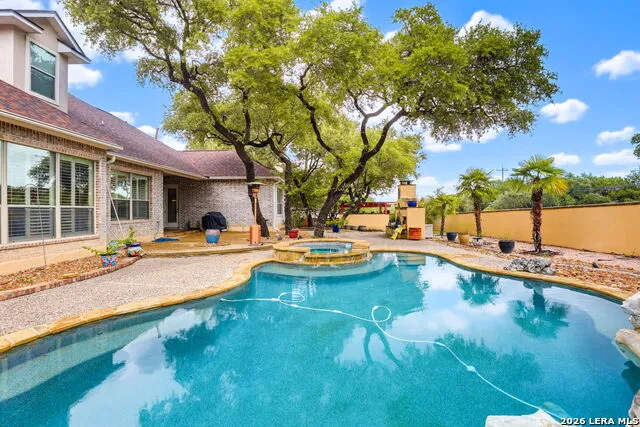 314 Las Tablas Helotes, TX 78023
