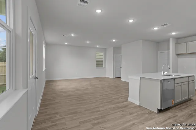 6567 Bufflehead Bend Leon Valley, TX 78238