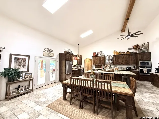5923 Pioneer Rdg San Antonio, TX 78245