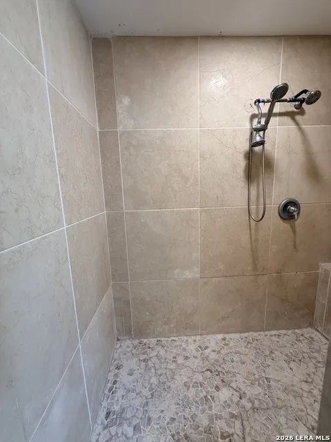 5923 Pioneer Rdg San Antonio, TX 78245