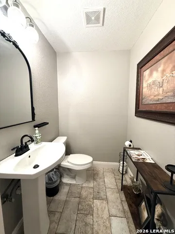 5923 Pioneer Rdg San Antonio, TX 78245
