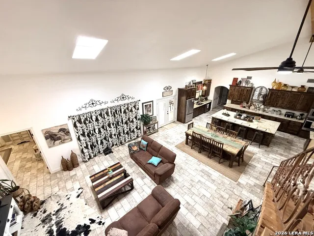 5923 Pioneer Rdg San Antonio, TX 78245