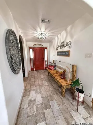 5923 Pioneer Rdg San Antonio, TX 78245
