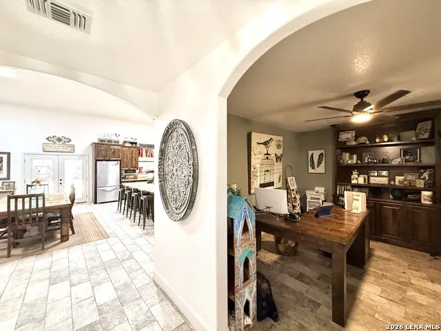 5923 Pioneer Rdg San Antonio, TX 78245