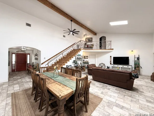 5923 Pioneer Rdg San Antonio, TX 78245