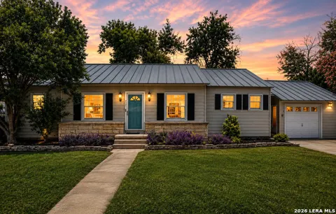218 LARKWOOD DR