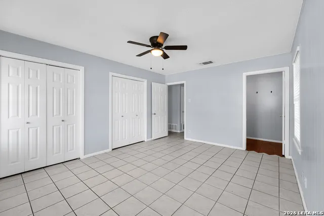 1305 E Colorado Pearsall, TX 78061