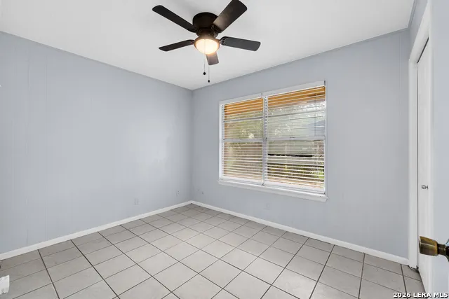 1305 E Colorado Pearsall, TX 78061