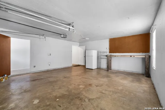 1305 E Colorado Pearsall, TX 78061