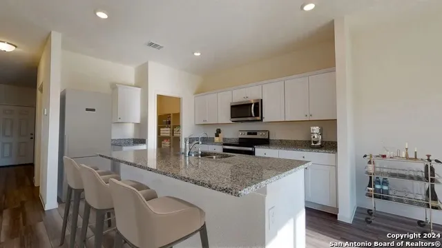 124 Peterson Place Adkins, TX 78101