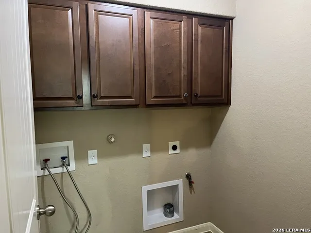 212 OAK CREEK WAY New Braunfels, TX 78130