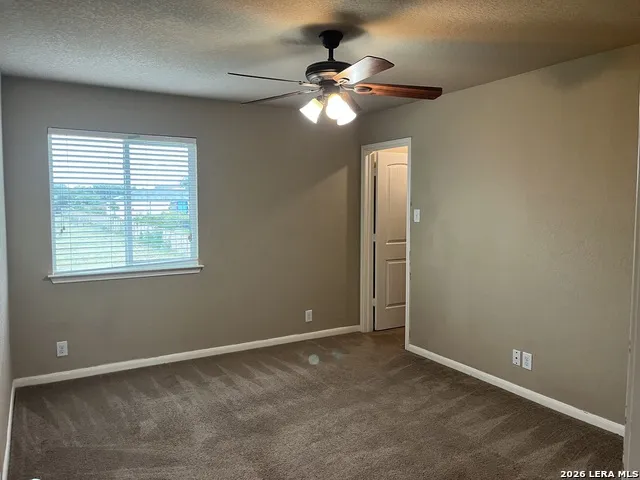 212 OAK CREEK WAY New Braunfels, TX 78130