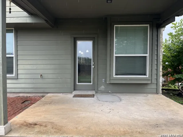 212 OAK CREEK WAY New Braunfels, TX 78130