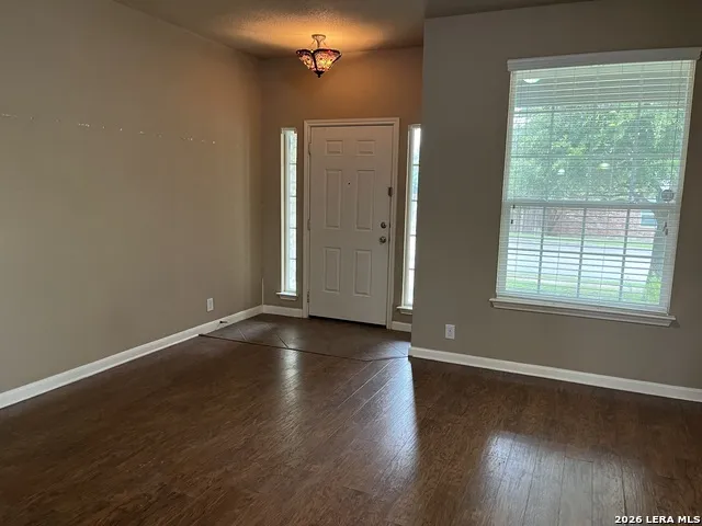 212 OAK CREEK WAY New Braunfels, TX 78130