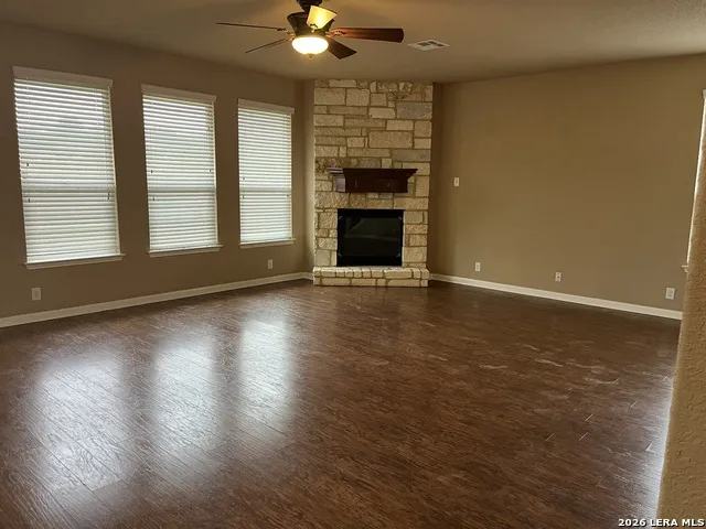 212 OAK CREEK WAY New Braunfels, TX 78130