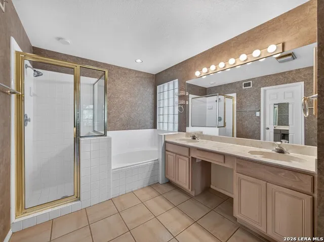 2611 Barton Hill Dr Bulverde, TX 78163