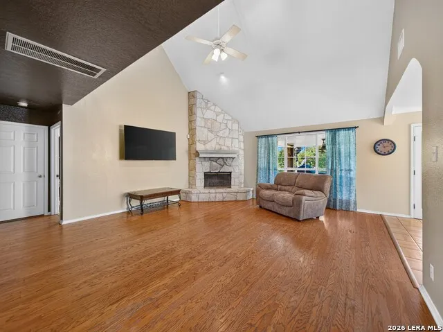 2611 Barton Hill Dr Bulverde, TX 78163