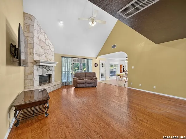 2611 Barton Hill Dr Bulverde, TX 78163