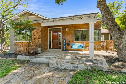 201 CHICHESTER PL