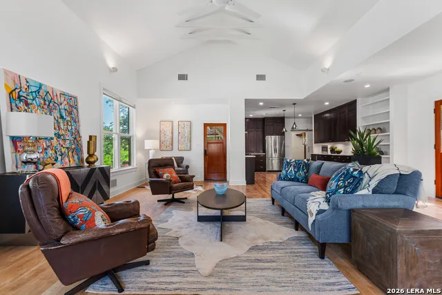 201 CHICHESTER PL Alamo Heights, TX 78209