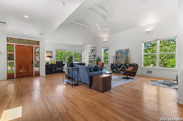 201 CHICHESTER PL Alamo Heights, TX 78209