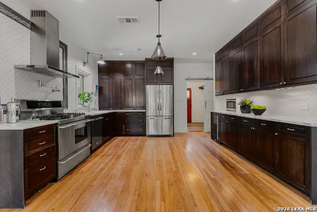 201 CHICHESTER PL Alamo Heights, TX 78209