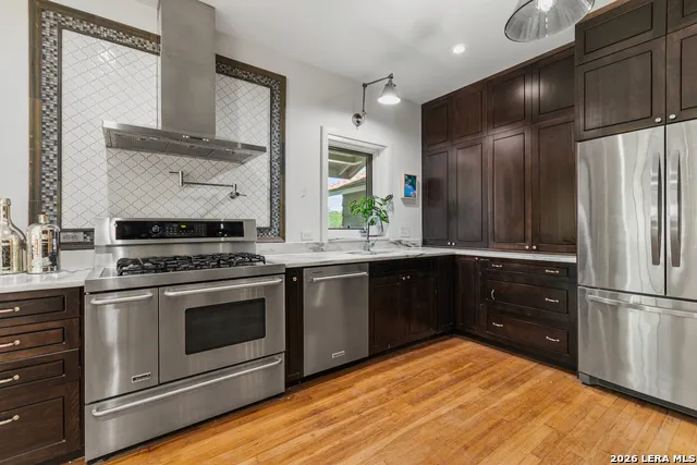 201 CHICHESTER PL Alamo Heights, TX 78209