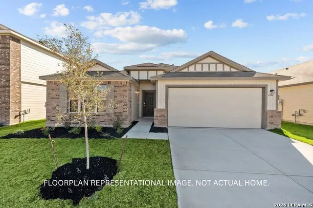 104 Prescott Drive Floresville, TX 78114