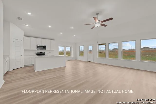 2856 Cavern Grove Seguin, TX 78155