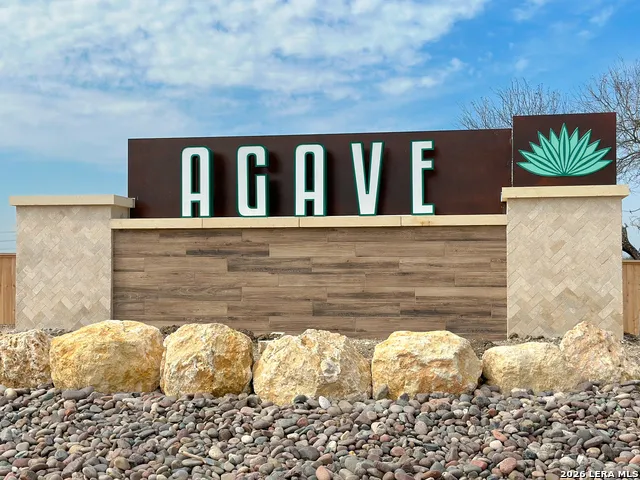 4855 Casino Azul San Antonio, TX 78222