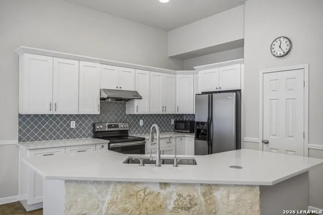 8214 Sabinoso Dr Helotes, TX 78023