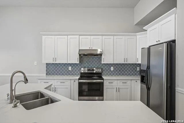 8214 Sabinoso Dr Helotes, TX 78023