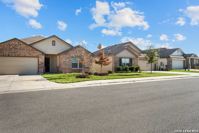1013 River Wood Seguin, TX 78155