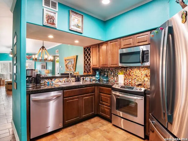 401 W LINCOLN ST #A208 New Braunfels, TX 78130