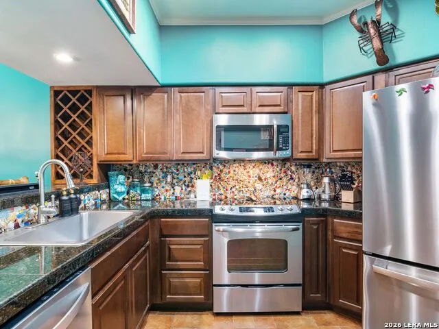 401 W LINCOLN ST #A208 New Braunfels, TX 78130