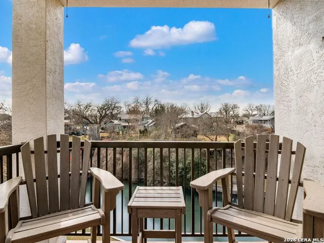 401 W LINCOLN ST #A208 New Braunfels, TX 78130