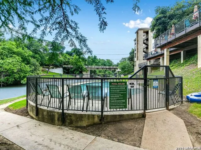 401 W LINCOLN ST #A208 New Braunfels, TX 78130