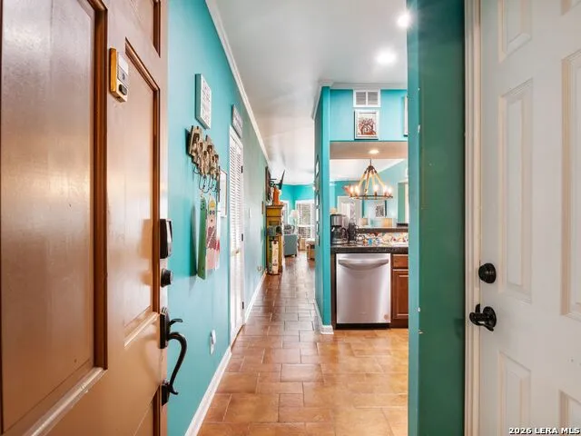 401 W LINCOLN ST #A208 New Braunfels, TX 78130