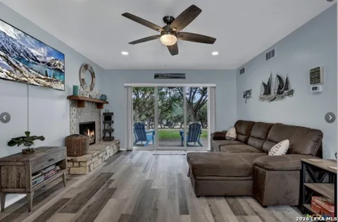 1185 Parkview Drive #APT D24