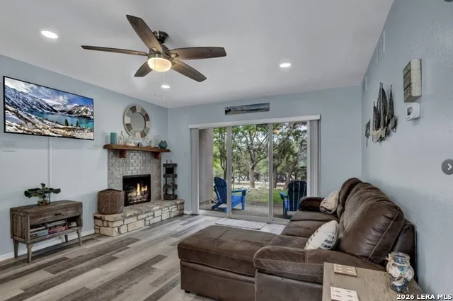 1185 Parkview Drive #APT D24 Canyon Lake, TX 78133