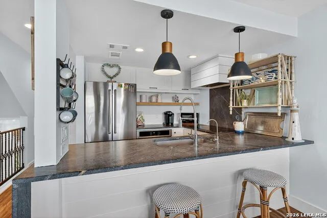 104 Island Dr ## J Horseshoe Bay, TX 78657