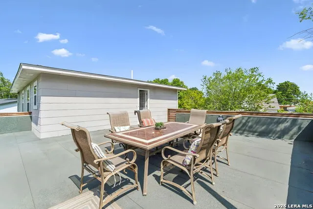 130 SENISA DR San Antonio, TX 78228
