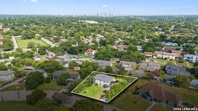 130 SENISA DR San Antonio, TX 78228