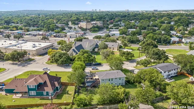 130 SENISA DR San Antonio, TX 78228