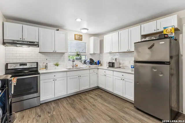 130 SENISA DR San Antonio, TX 78228